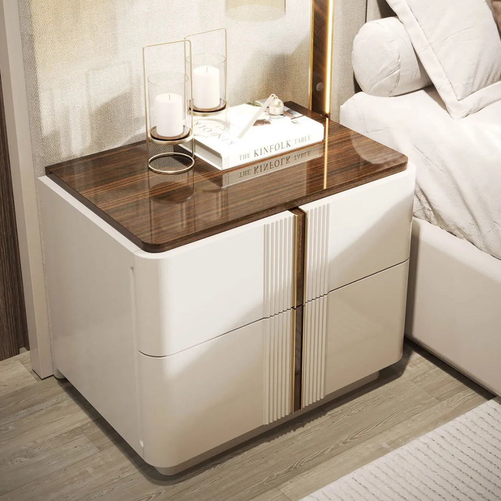 Table de chevet laque