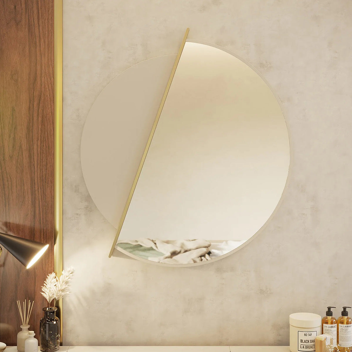 miroir mural avec de l'or